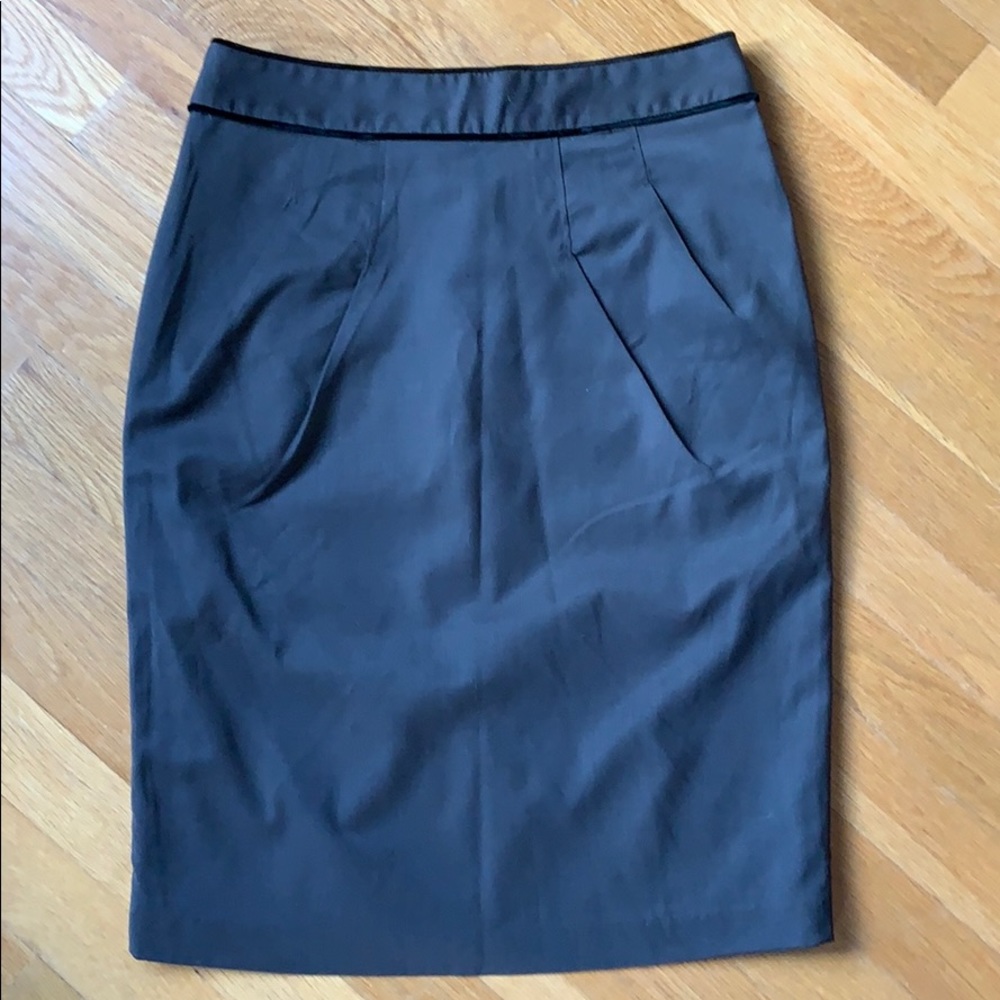 Gray Tulle lined pencil skirt
